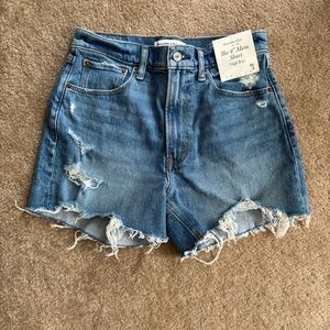 Abercrombie & Fitch Mom High Rise Shorts - 4” inch